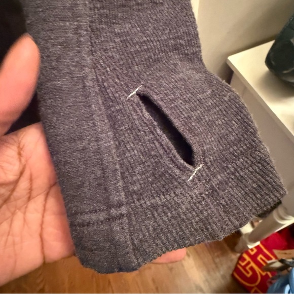 Lululemon Virsana blanket wrap coat. Size 8 - Picture 4 of 5